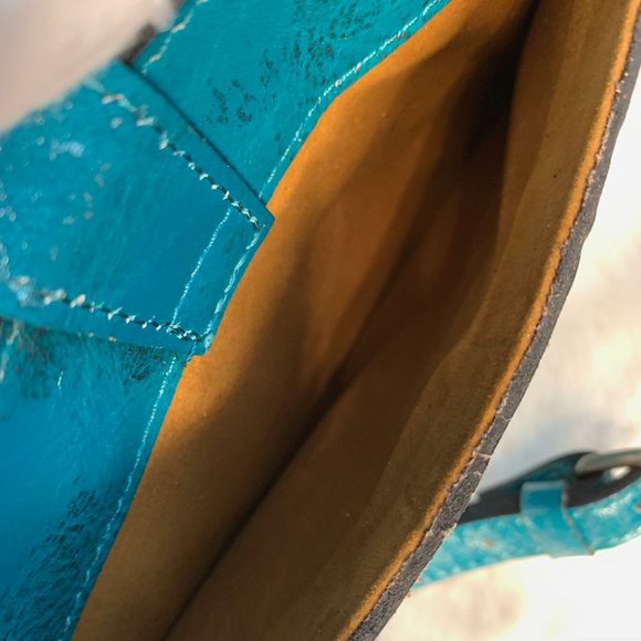 NWT Patricia Nash Aimee Teal Metallic Floret Tooled Crossbody P1085528 - Picture 10 of 14